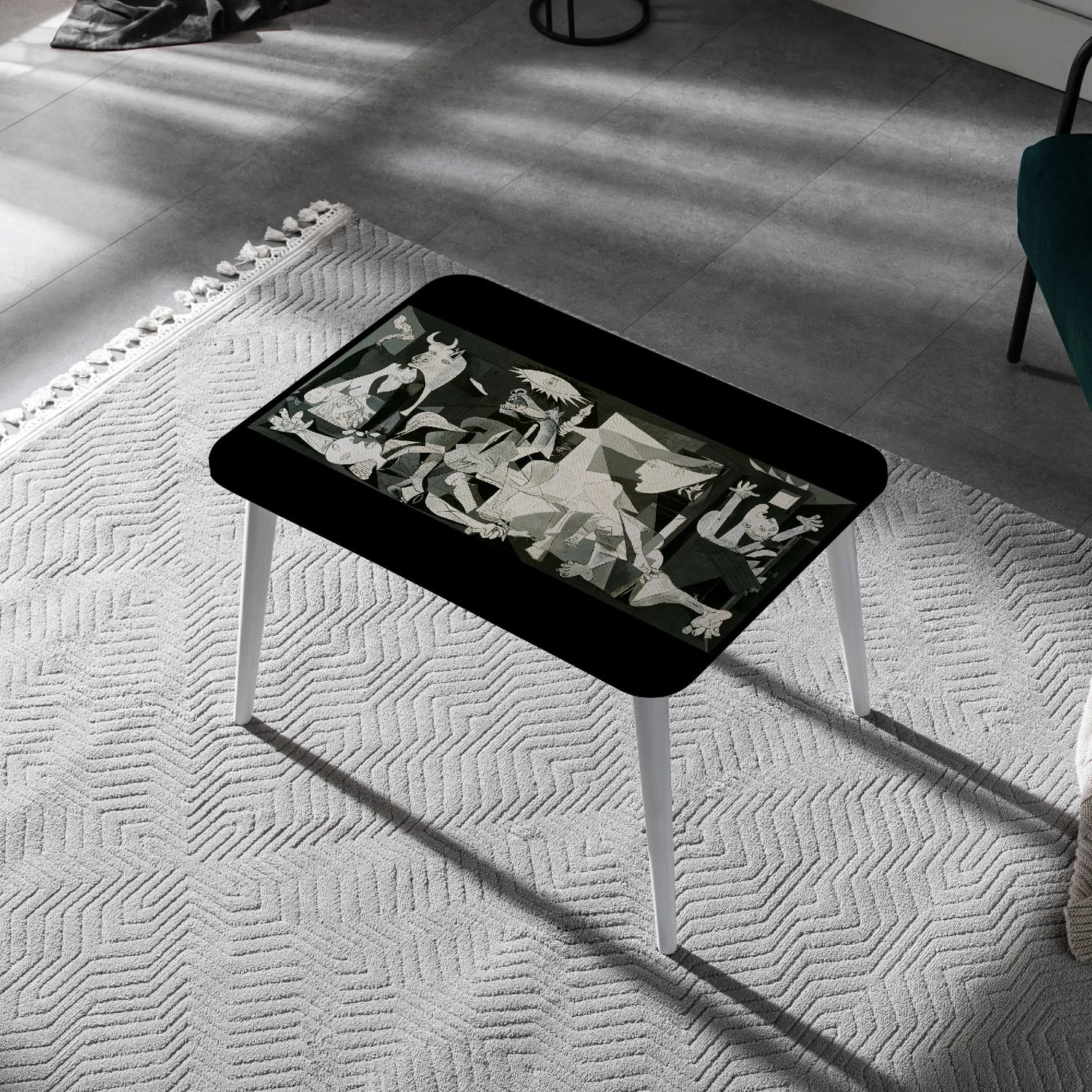 “Guernica” by Picasso – Modern Art Canvas Coffee Table